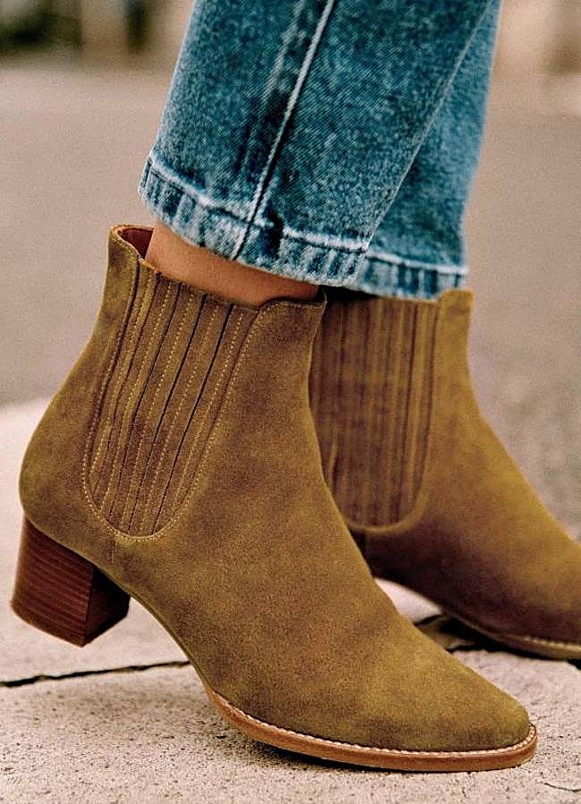 Imagen - Botines marrones de piel de serraje con tacón cómodo