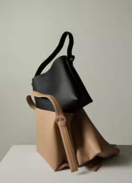 Imagen - Bolso  shopper  de Mango (39,99 euros)