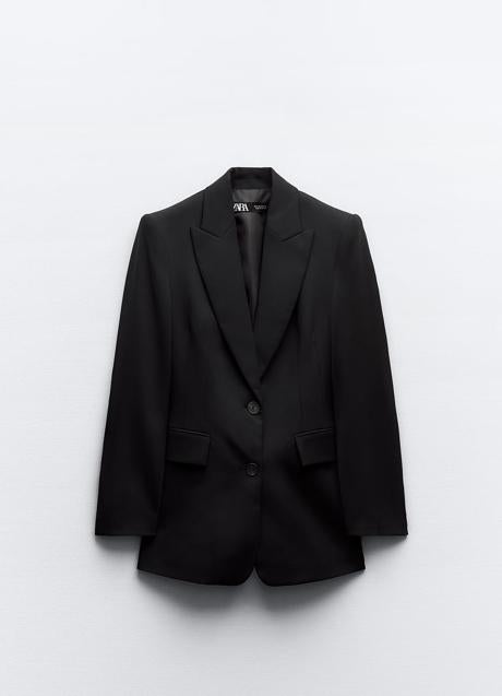 Imagen - Americana negra de Zara (49,99 euros)