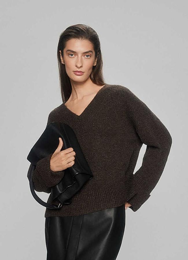 Imagen - Jersey de cashmere con pico de Pedro del Hierro, 62 euros..