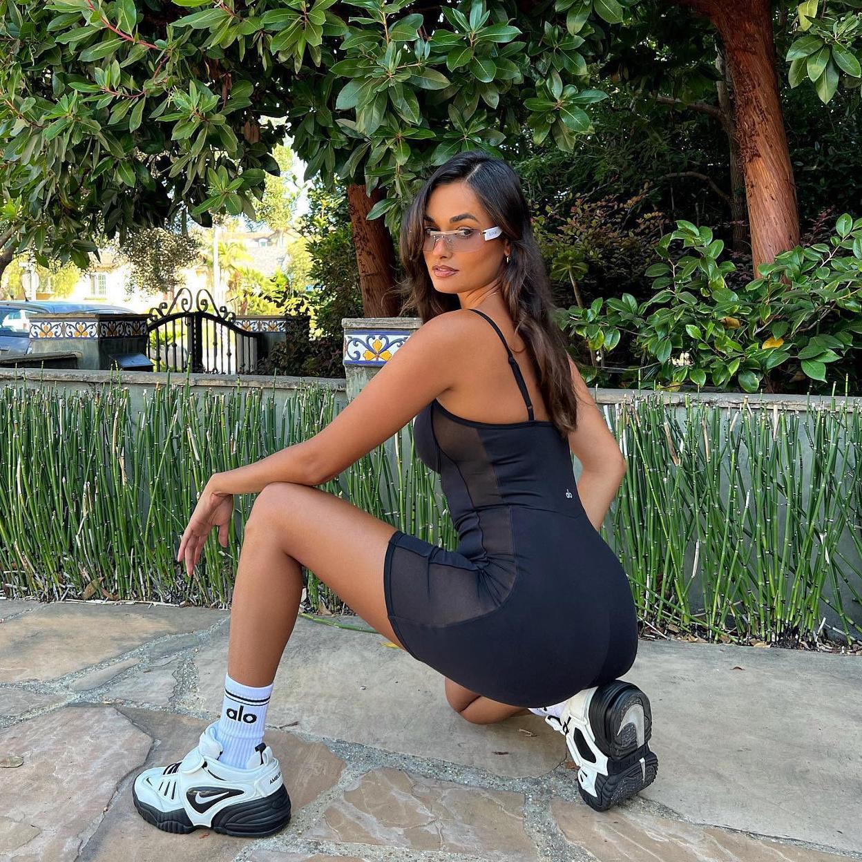 Mujer haciendo ejercicio. /