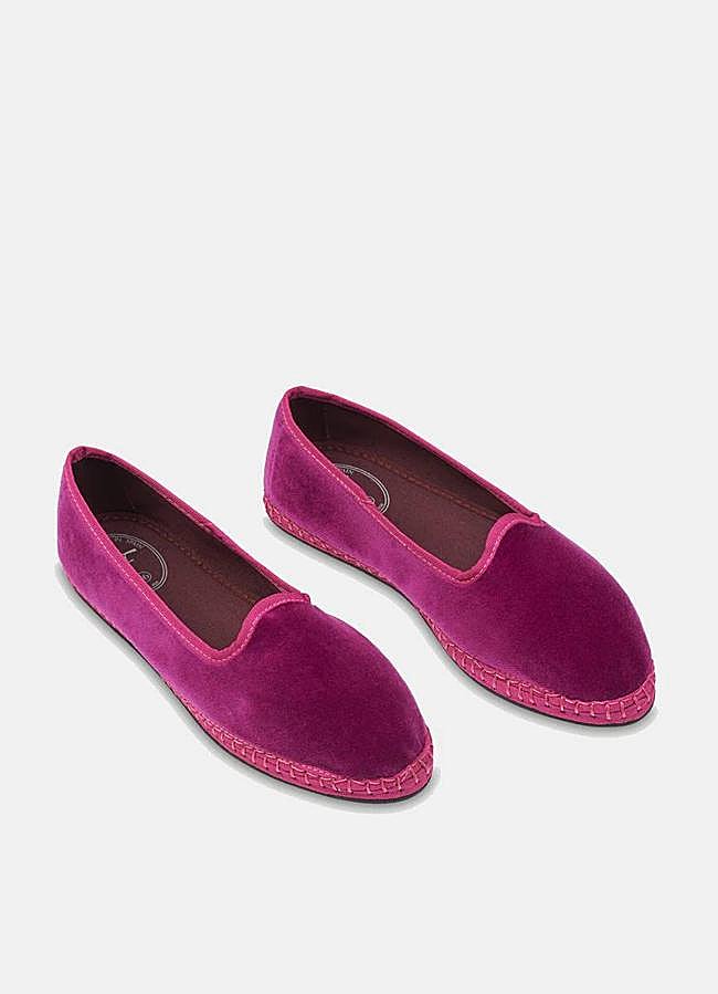 Imagen - Slippers planas de terciopelo en color fucsia