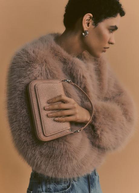 Imagen - Bolso de strass de Mango (29,99 euros)