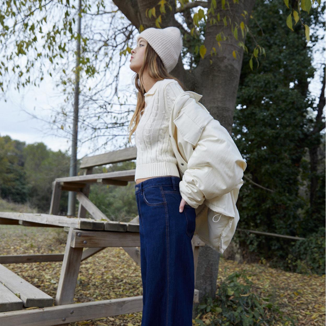 Vestidos, abrigos y botines de la nueva colección de Stradivarius, que darán un giro de estilo a tu armario este invierno. 