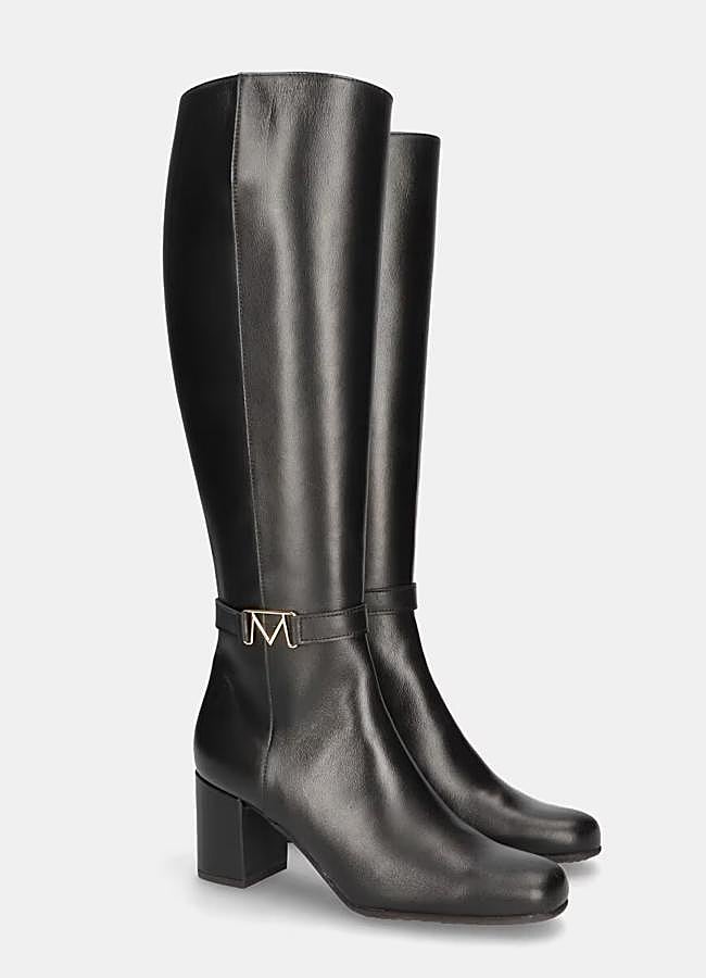 Imagen - Botas altas con tachuela de M de Mascaró, 279,30 euros..