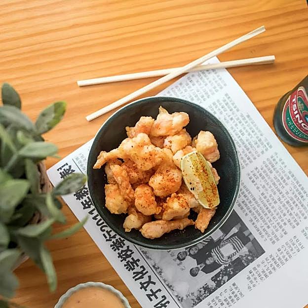 Las palomitas de langostinos de La Pagoda, uno de los entrantes que podemos encontrar en su carta.