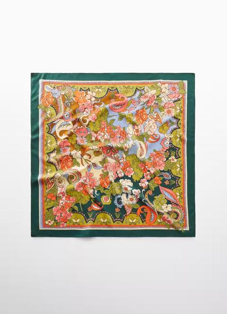 Imagen - Pañuelo estampado de Mango (9,99 euros)