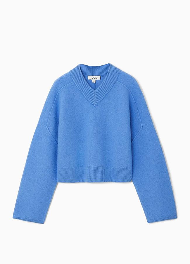 Imagen - Jersey azul de pico de COS, 89 euros.