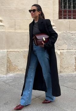 Imagen secundaria 2 - Looks con un bolso borgoña.