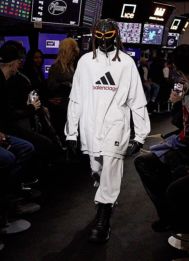 Imagen - Look del desfile de la colección Resort 2023 de Balenciaga en colaboración con Adidas. Foto: Launchmetrics Spotlight. 