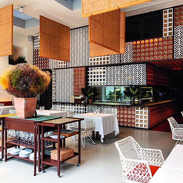 El interior de Disfrutar, el restaurante barcelonés reconocido con el Premio Nacional de Gastronomía 2023.