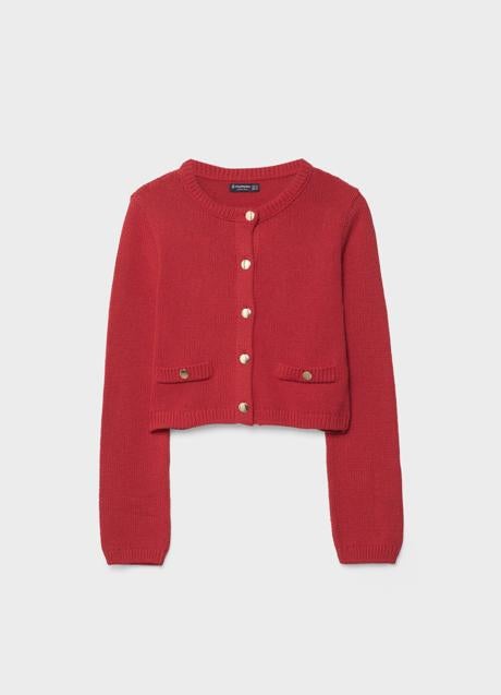 Imagen - Chaqueta de punto rojo de Stradivarius (25,99 euros)
