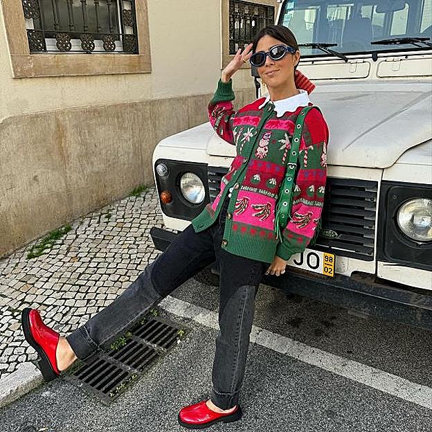 Los cárdigans a todo color que adoran las portuguesas y suben el nivel de tus looks de invierno