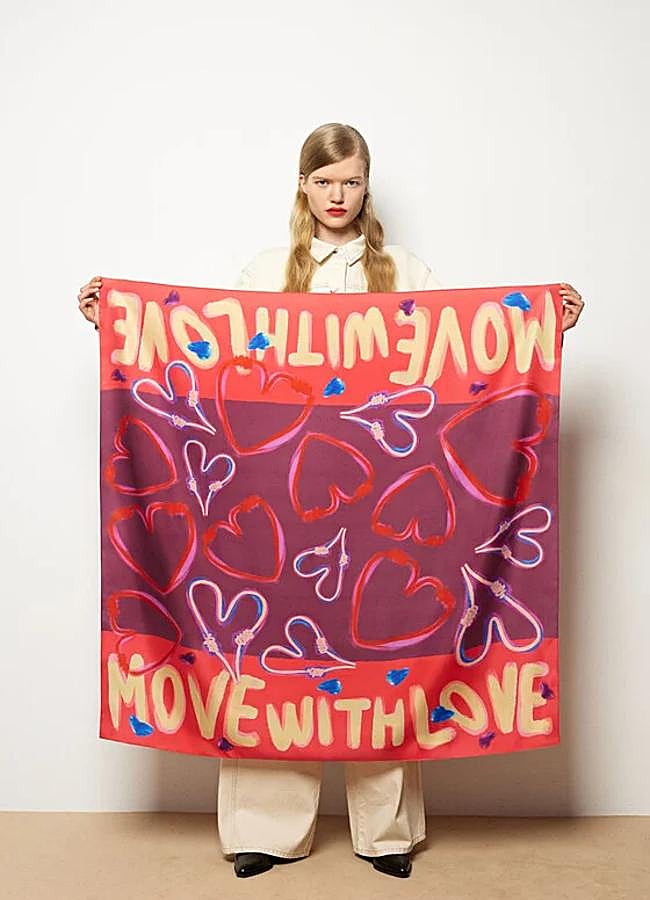 Imagen - Pañuelo con estampado de corazones y frase de Parfois.