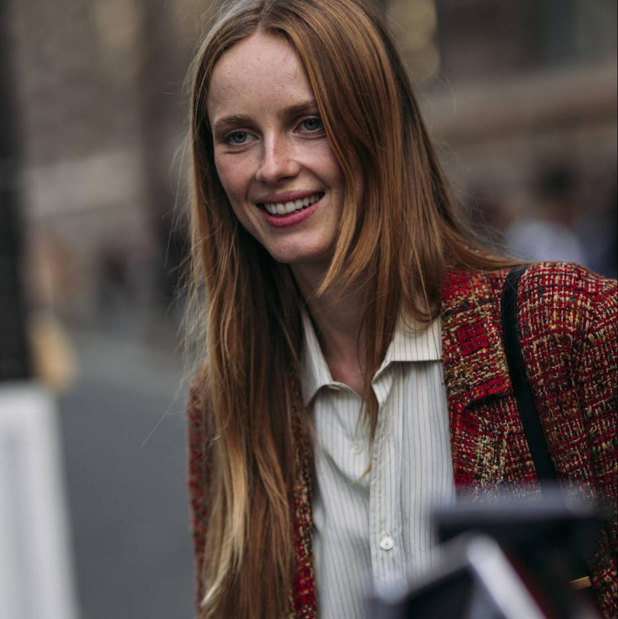 Modelo con peinado long layered