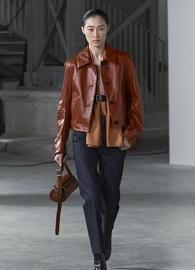 Imagen - Chaqueta en marrón de Zara.