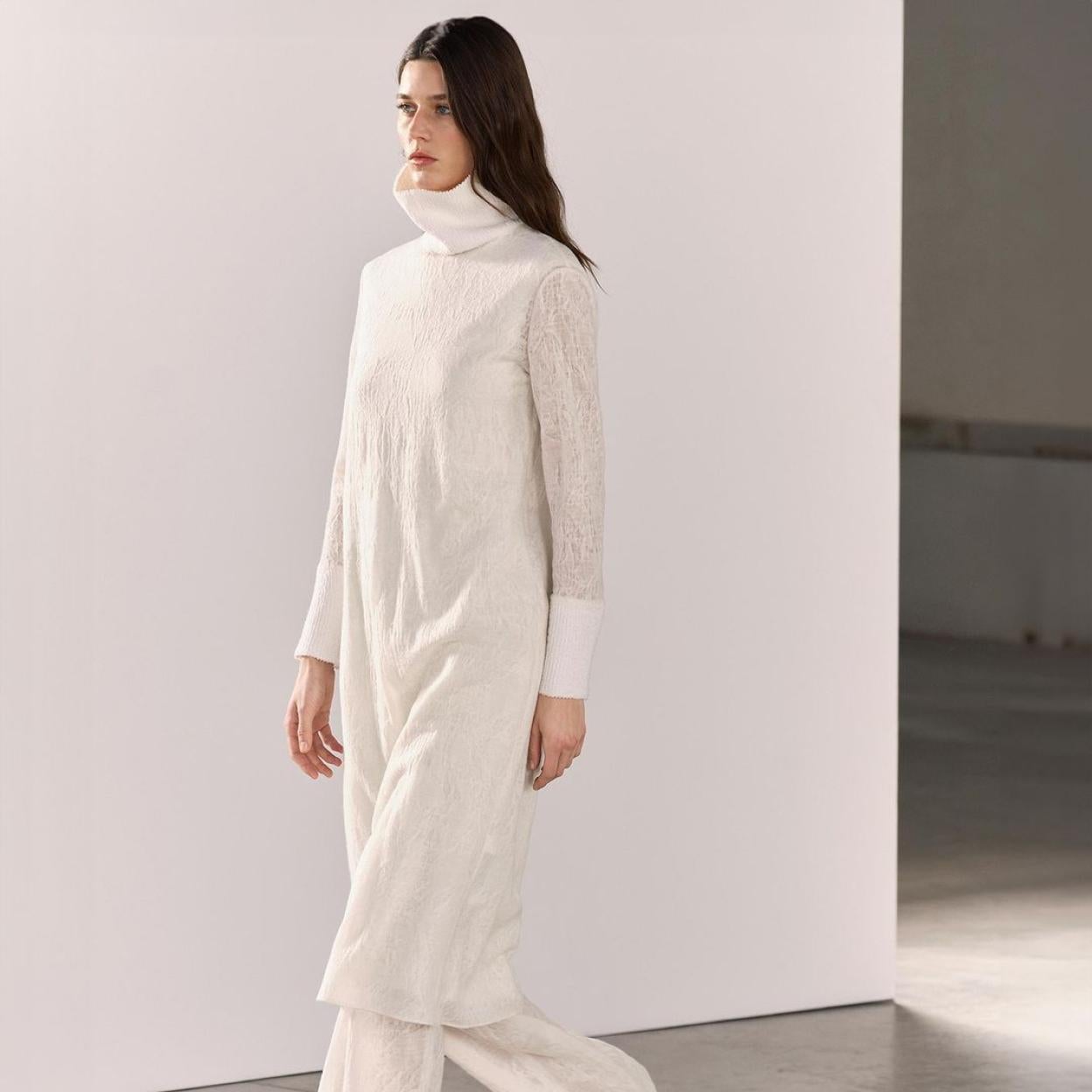 Zara se sube a la pasarela con una colección inspirada en el lujo silencioso