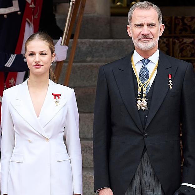 El rey Felipe VI y la princesa Leonor, tras la jura de la Constitución el pasado mes de octubre. 