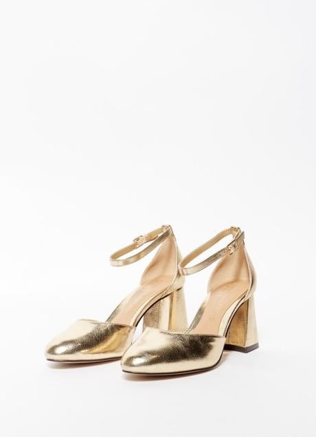Imagen - Zapatos dorados de Sfera (29,99 euros)