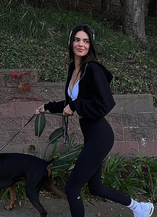 Imagen - Kendall Jenner con ropa deportiva. / ALO