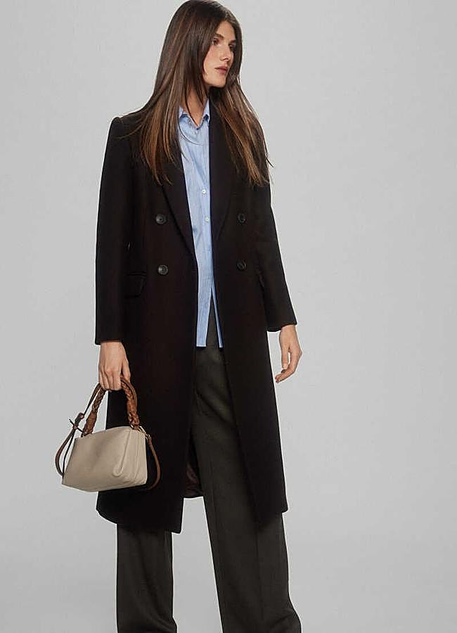 Imagen - Look completo con bolso mini de estilo hobo de rebajas de la colección de TFP By Tamara Falcó.