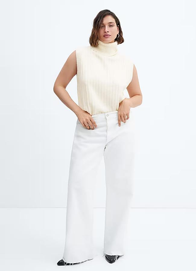 Imagen - Chaleco de punto en color crudo de Mango.