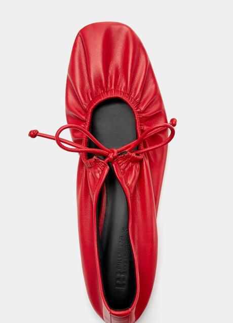 Imagen - Zapatos rojos de Pull & Bear (25,99 euros)