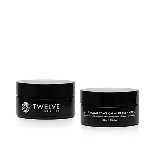 Charcoal Peace Calming Cleanser de Twelve Beauty.