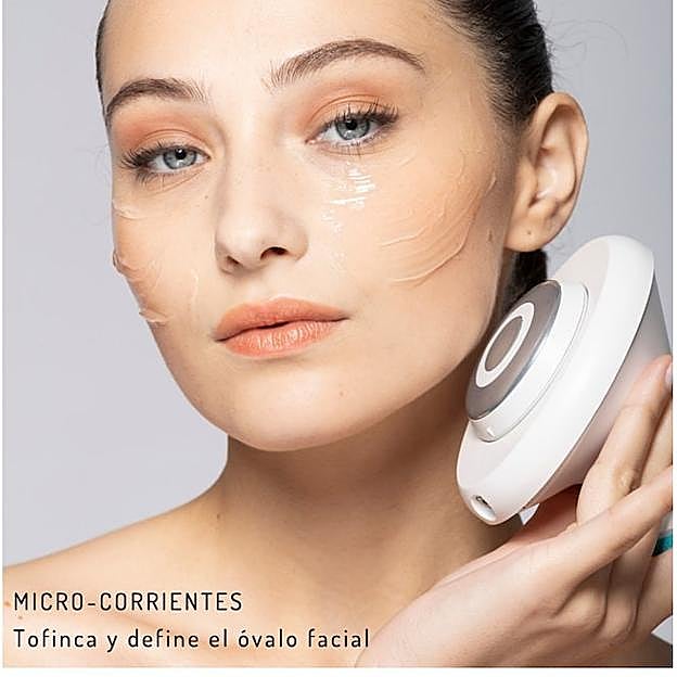 El Dispositivo Facial de Glo Face con micro-corrientes.