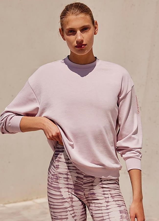 Imagen - Mujer con ropa deportiva. / Dash and Stars