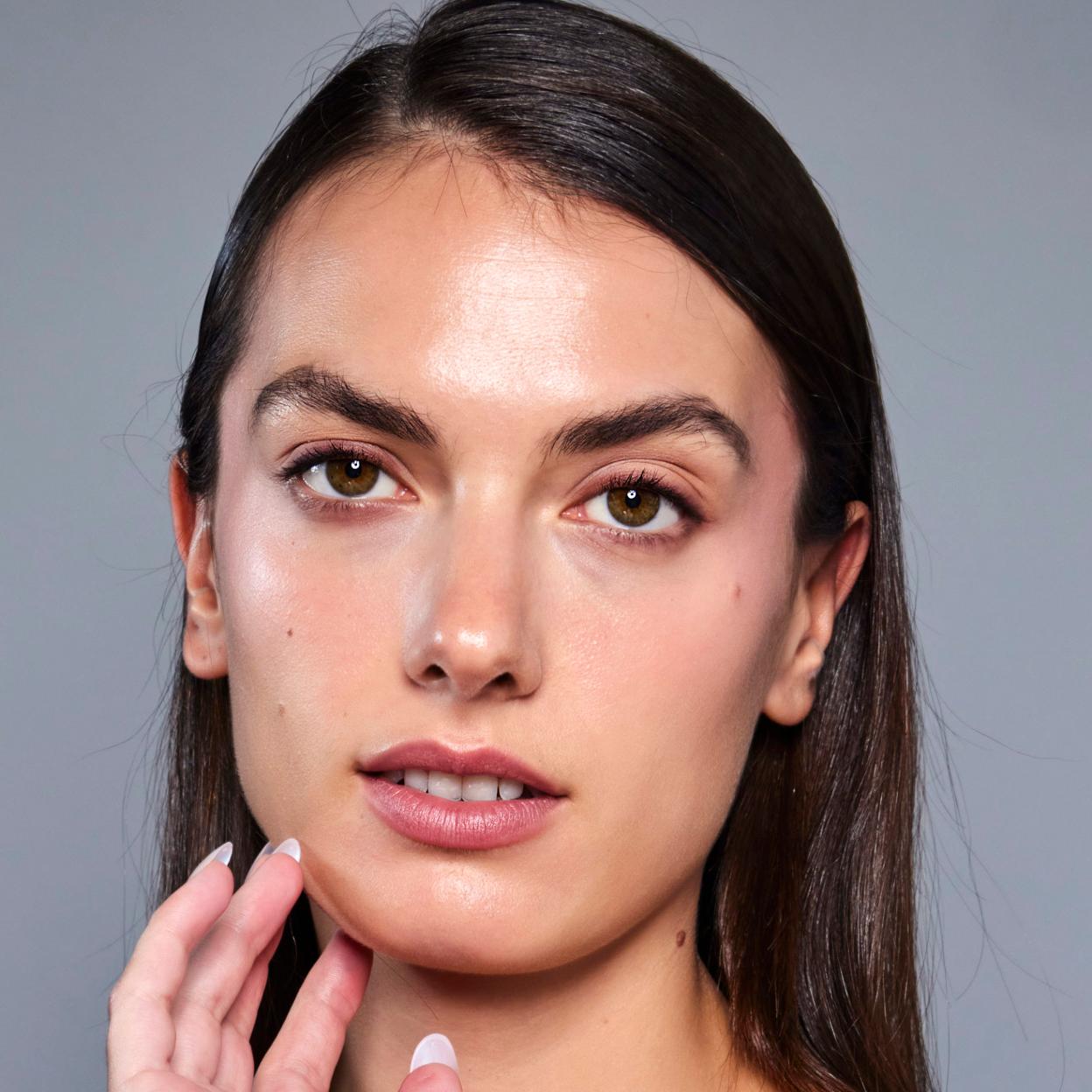 Estos son los sérums fortalecedores de pestañas que necesitas en tu neceser