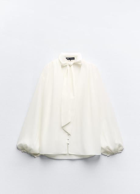 Imagen - Blusa con lazo de Zara (27,99 euros)