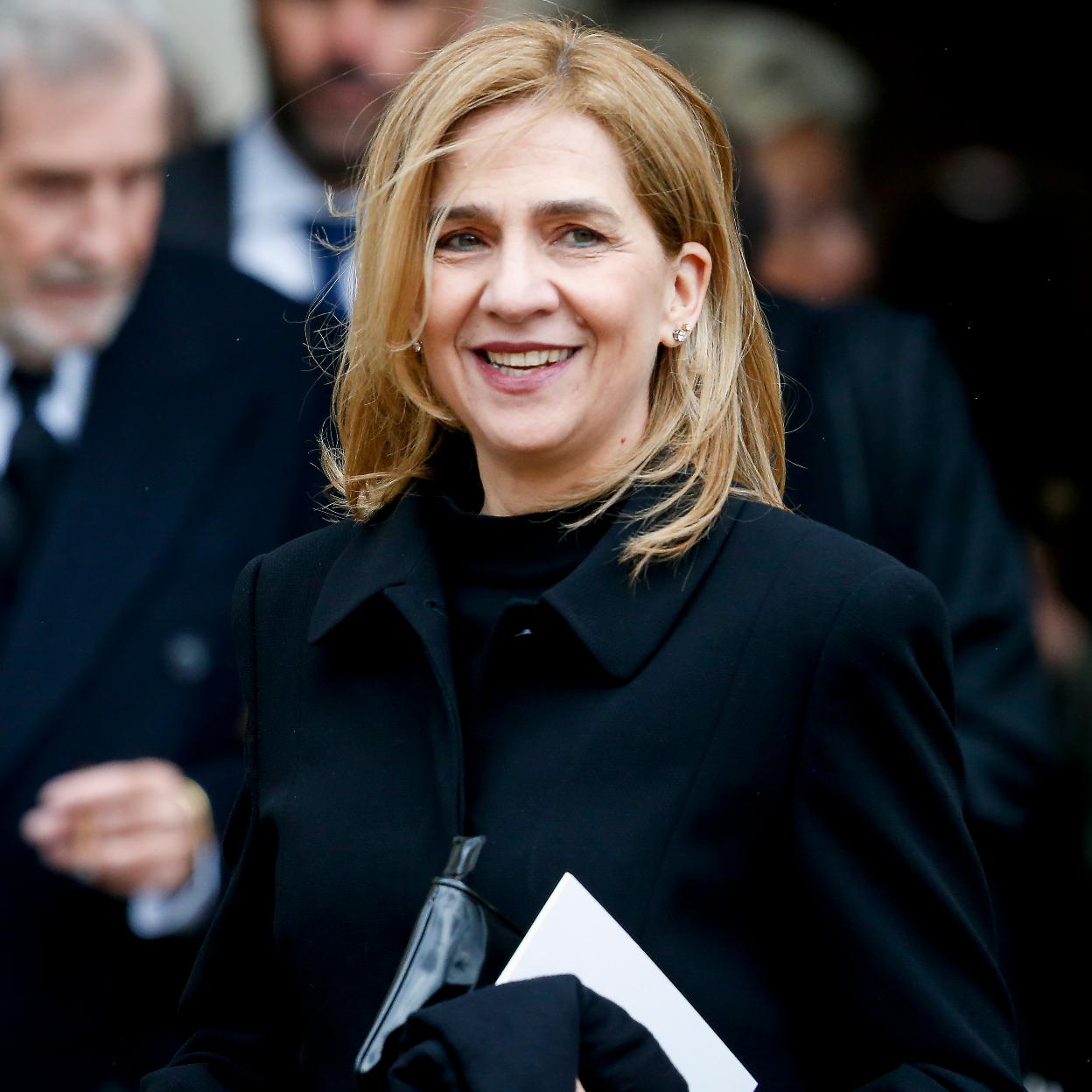 La infanta Cristina no ha podido convencer a su hija Irene para continuar sus estudios en Suiza y seguir viviendo con ella, en Ginebra. 