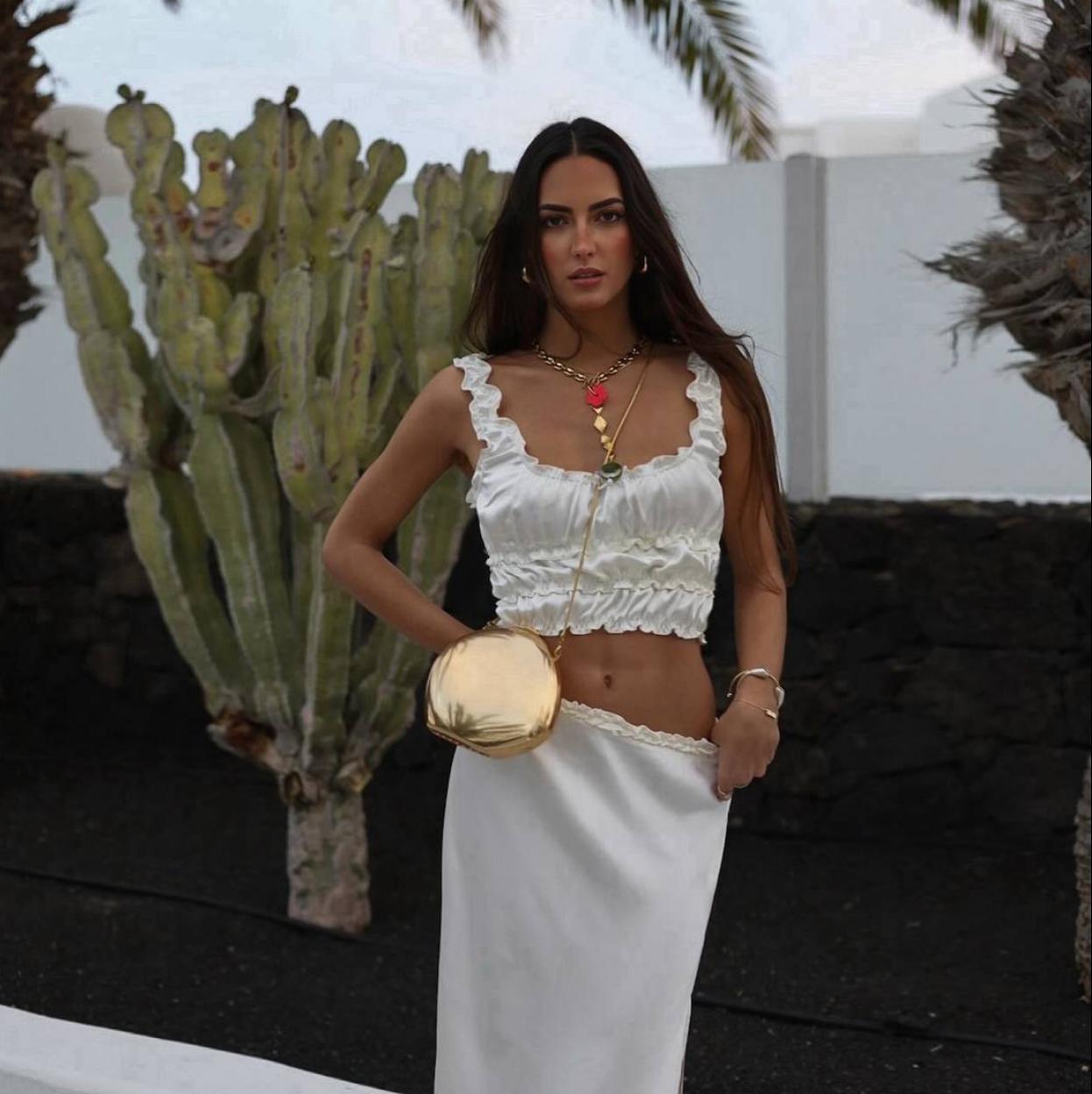 Influencer con top viral de Zara