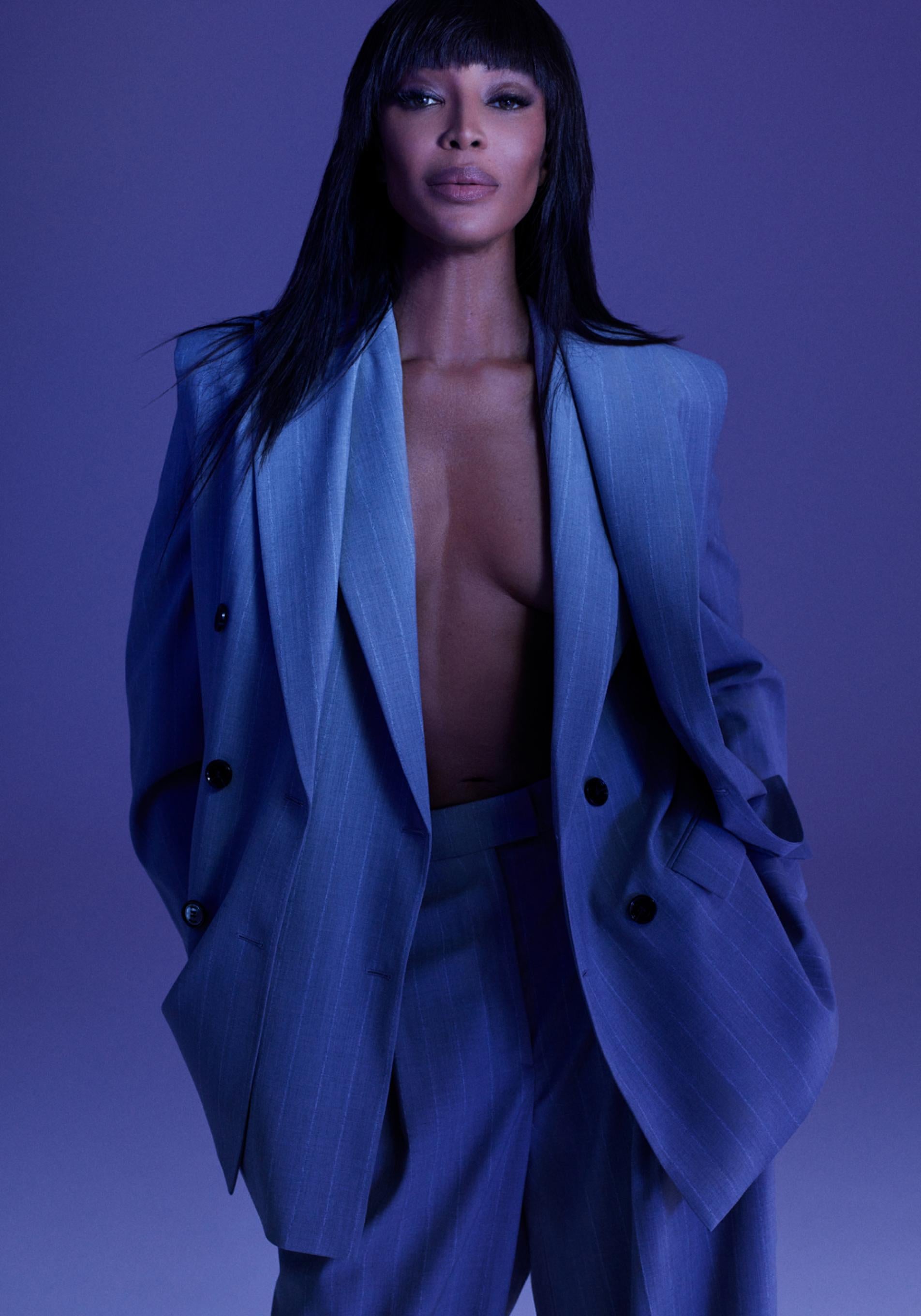 Naomi Campbell con look de Hugo Boss.