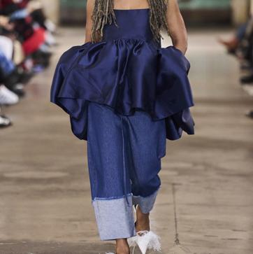 Imagen secundaria 1 - Imagen de la influencer Cherie Daria; del desfile de Marques'Almeida para el prçoximo otoño y de Zara de temporada.