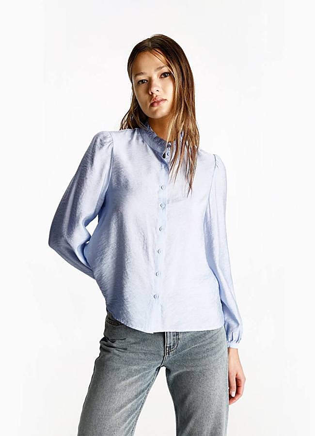 Imagen - Camisa azul de estilo romántico