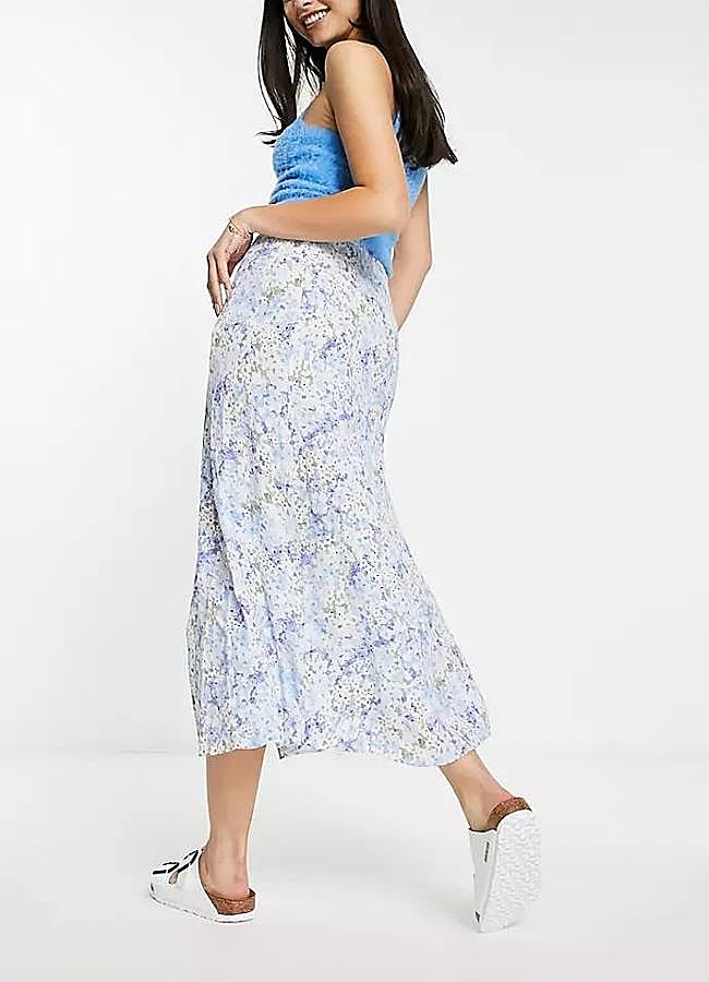 Imagen - Falda midi de flores con abertura en tonos azul
