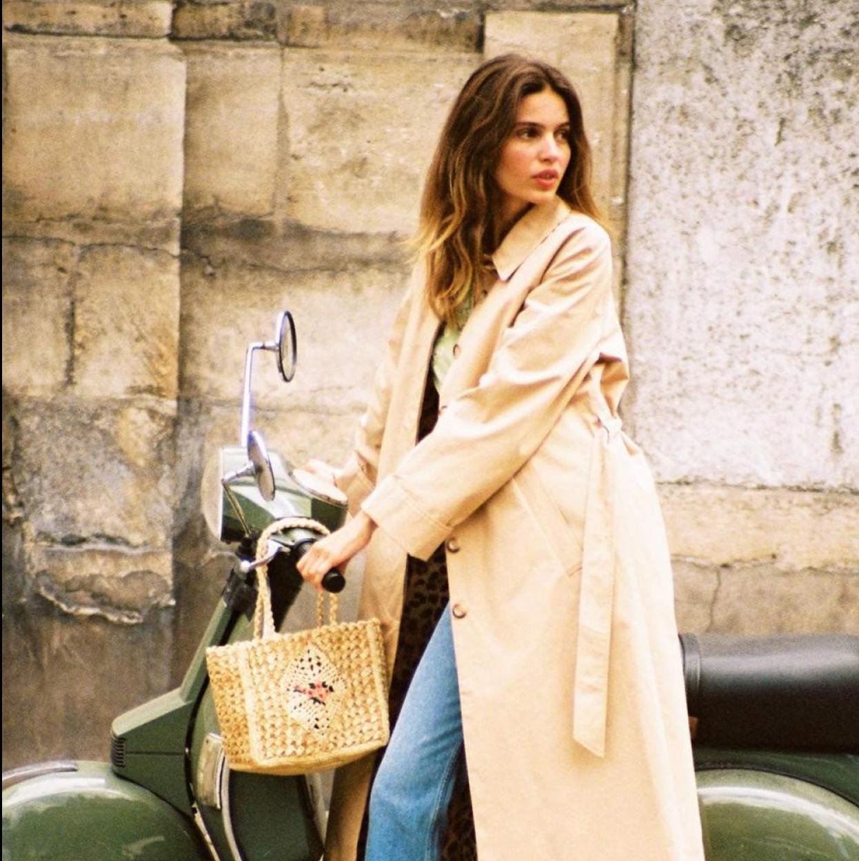 Chaquetas, vestidos y bolsos de la nueva colección de Pull & Bear, que darán un giro a tu estilo de primavera. 