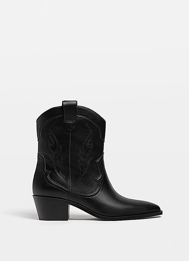 Imagen - Botines en negro (35,99 euros).