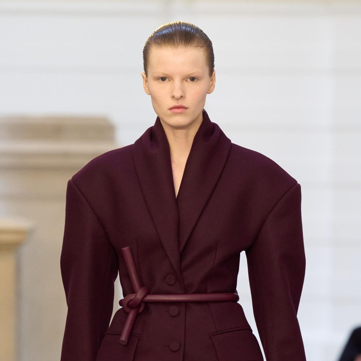 Las americanas con cinturón son tendencia en 2024.