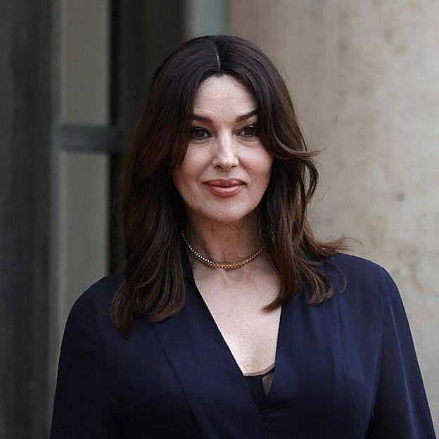 Monica Belucci con corte de pelo para mujer de 50 años estilo clavicut