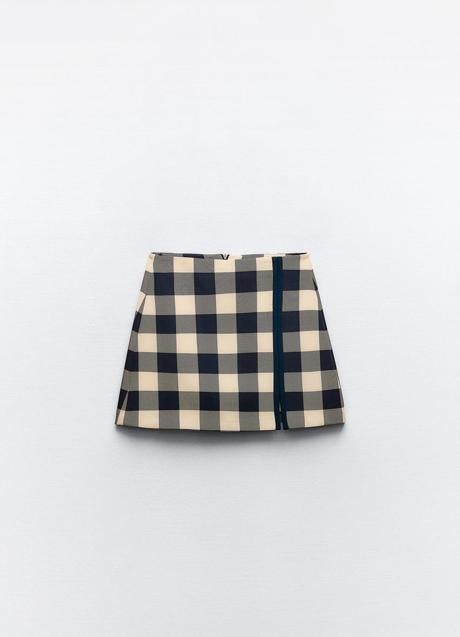 Imagen - Falda estampada de cuadros de Zara (25,99 euros)