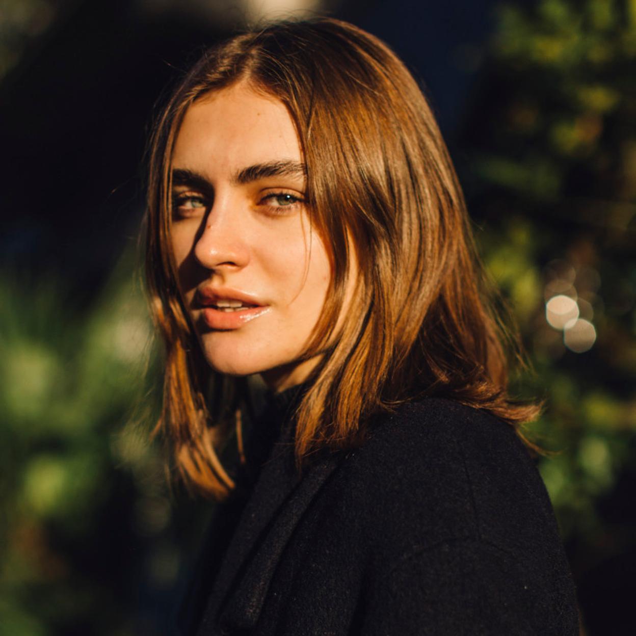 Estos son los usos que sí puedes darle al aceite de rosa mosqueta para el pelo