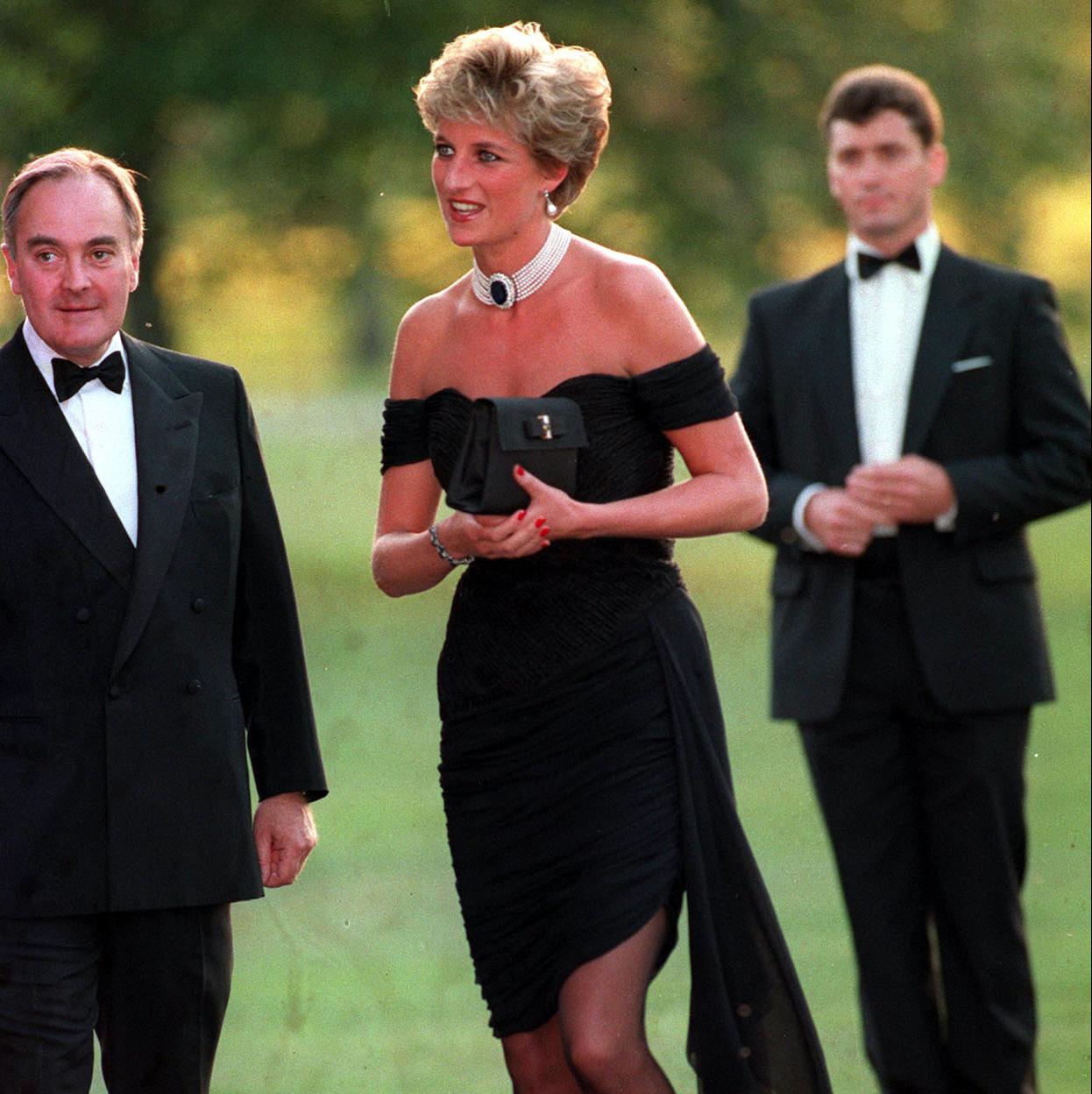 Diana de Gales luciendo el espectacular vestido de la venganza. 