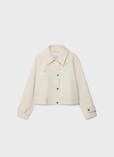 Imagen - Chaqueta corta de Stradivarius (39,99 euros)