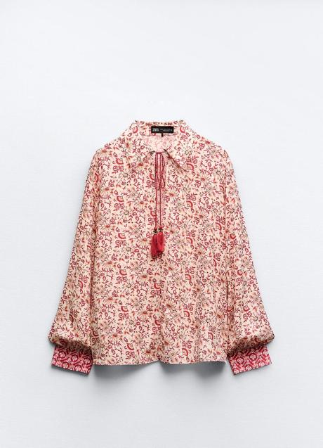 Imagen - Blusa estampada de Zara (25,99 euros)