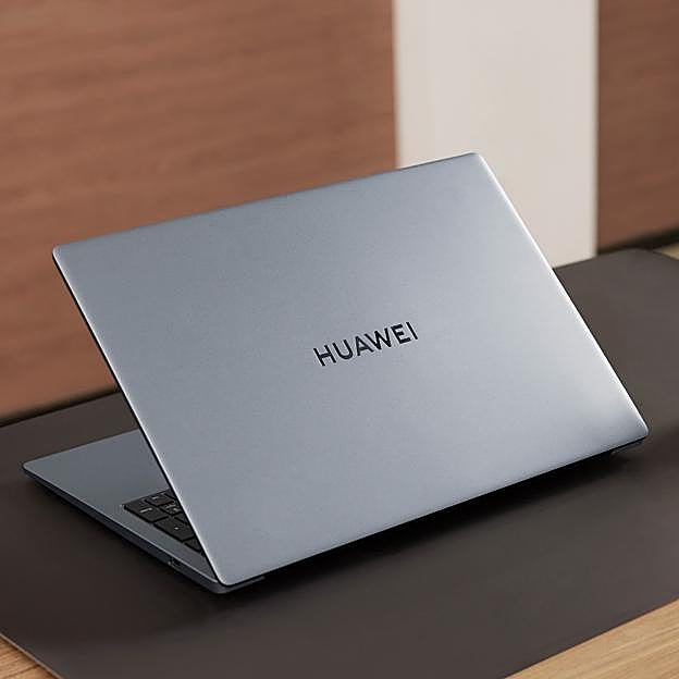 Imagen principal - El nuevo HUAWEI MateBook D 16 2024 i9 cuesta 1.399,90 euros.