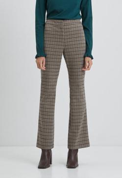 Imagen secundaria 2 - Carolina Herrera tiene el look de entretiempo con bailarinas más cómodo y elegante