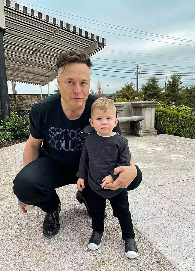Imagen - El millonario tech Elon Musk con Ex Ash, el mayor de los tres hijos que tuvo con la cantante Grimes y uno de los diez que forman su descendencia. Foto: DR